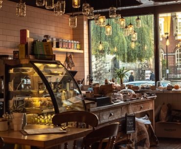 No Longer Eating in Secret After Finding Addictive Eaters Anonymous