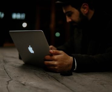 Why Do Men Look at Porn? And What Do They Look At? Why Do Men Look at Porn? And What Do They Look At?