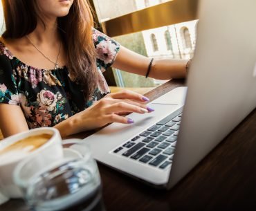 Assessing the Safety and Competence of an Online Therapist in Addiction Recovery
